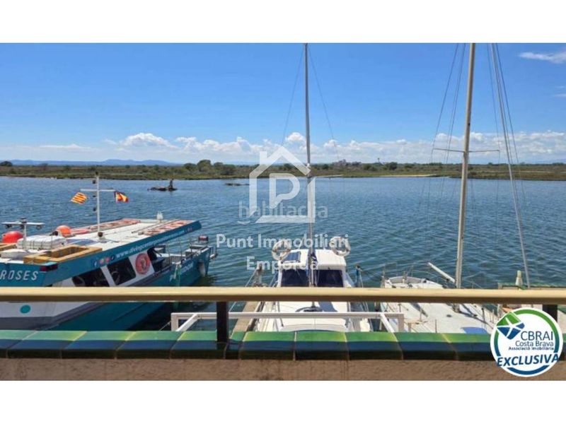 Foto c8319f79-5e27-4398-84cb-5d2504e545fa. Casa exclusiva casa con amarre en Santa Margarida Roses