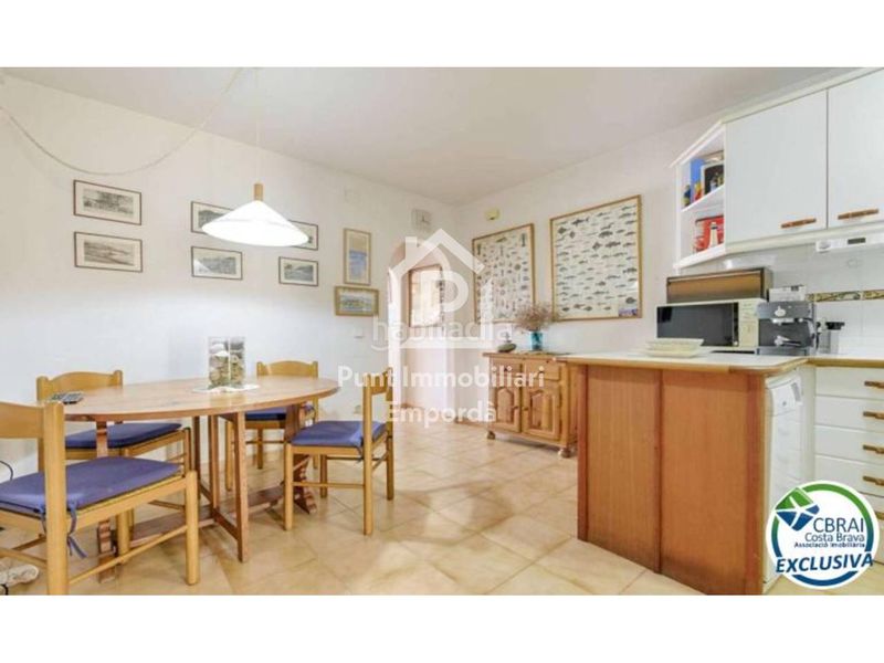 Foto f4b34d55-9ea1-4e0d-a9fb-c6e9954a6746. Casa exclusiva casa con amarre en Santa Margarida Roses