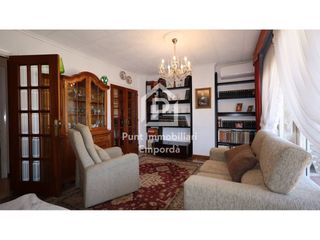 Appartement  Calle sant antoni. Amplio y luminoso piso con balcón en la zona de creu de la mà