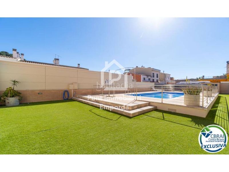Foto f8cb9804-d959-4522-8c94-cabc41a6b93d. Pis amb calefacció piscina a Els Grecs-Mas Oliva Roses