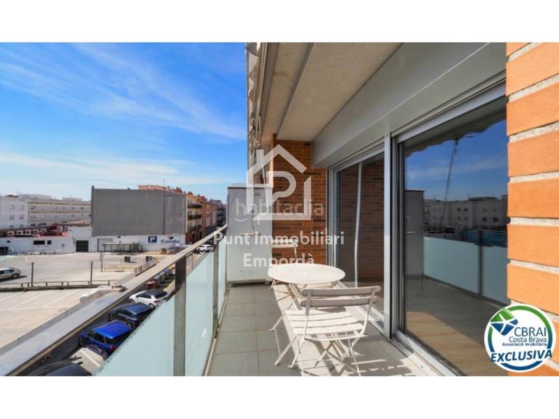 Foto 89e89a92-c664-401d-ae21-1ff9d47d8e73. Duplex con riscaldamento parcheggio in Centre Roses