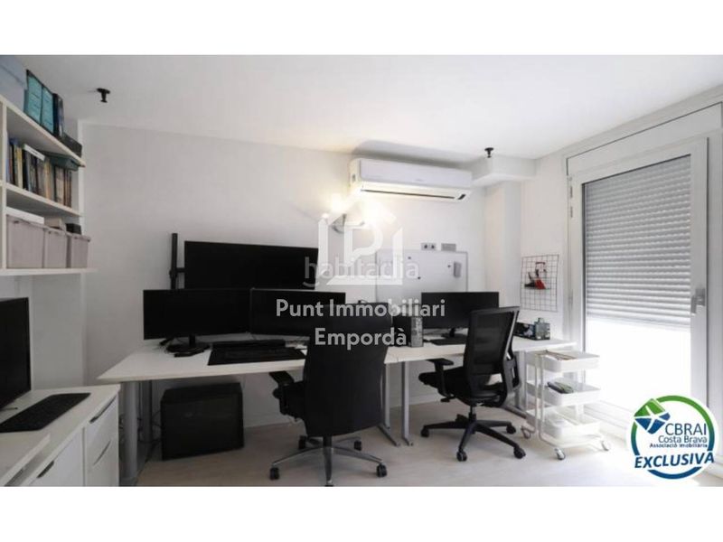 Foto acead0e1-3a81-42e0-9dfb-09307202f39f. Duplex con riscaldamento parcheggio in Centre Roses