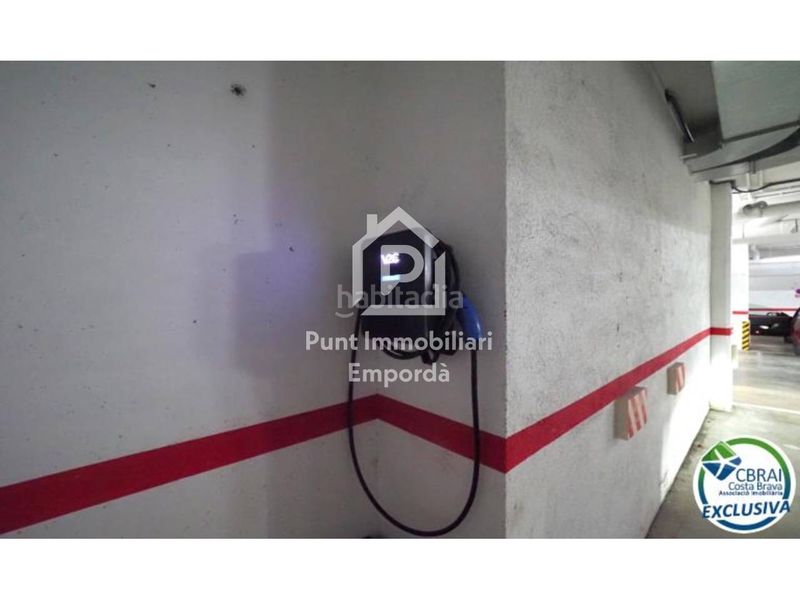 Foto c0fc6b4d-b263-4249-a2e8-85f00d4126b8. Duplex con riscaldamento parcheggio in Centre Roses