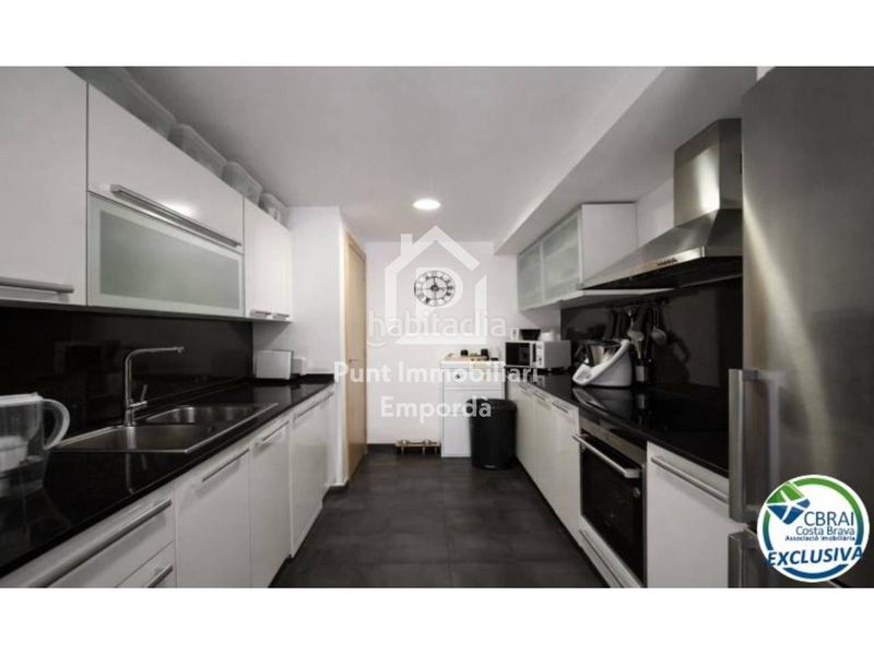 Foto c51ded1c-ca3c-4c9a-a4b5-f300616a2ccc. Duplex con riscaldamento parcheggio in Centre Roses