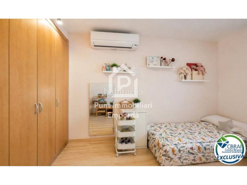 Foto df22e525-923f-4a80-a693-0c37fc881d1e. Duplex con riscaldamento parcheggio in Centre Roses