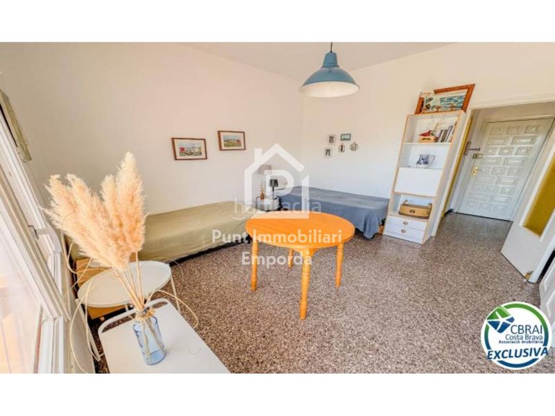 Foto a69eac78-b718-4ea0-94fd-a21070b5a806. Estudi amb piscina a Nord Roses