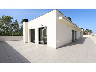 Attique  Calle castellar. Ático con gran terraza en el puerto de llançà