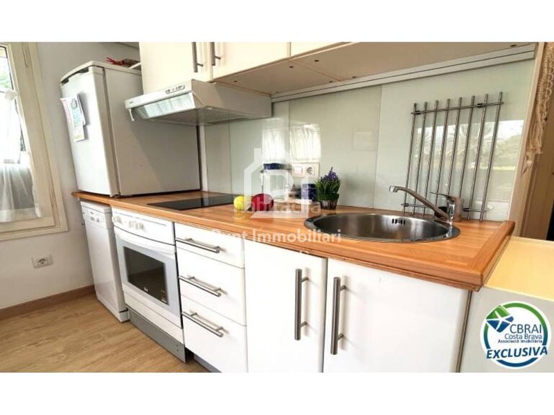 Foto 4a5e9743-1143-4dd9-95b9-8d4b6764128a. Apartament amb aparcament a El Colomer - La Bateria - La Coma Llançà