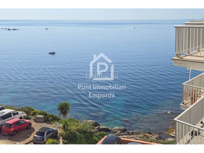 Foto b397b4af-f961-4225-8ffe-acbd6d5c68af. Pis amb piscina a Puig Rom-Canyelles-Almadrava Roses