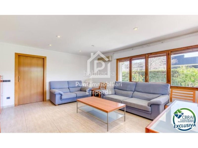 Foto 522b35dc-b9c1-46e3-8c5d-f61c416405c0. Casa amb calefacció aparcament a La Vila Llançà