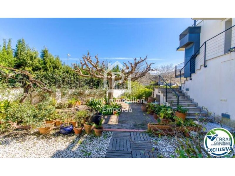 Foto b85e6e82-1101-4fc1-86ab-ac4651f89845. Casa amb calefacció aparcament a La Vila Llançà