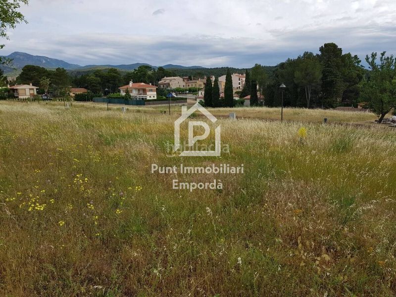 Foto bade9fef-b8a0-4d72-9917-e5dee5ca45be. Terreno residencial parcela edificable en venta en Darnius