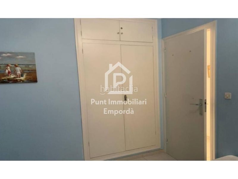 Foto abbb6208-59be-4ad8-8bf2-76c33887748d. Pis amb calefacció aparcament a Centre Roses