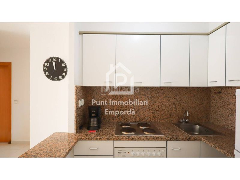 Foto 9efd54a4-cab1-4019-8cbb-f103fed8c28e. Apartament amb calefacció aparcament a El Port Llançà