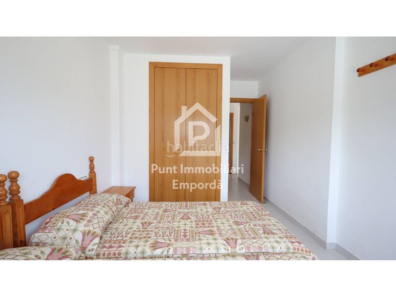 Foto dff83a86-b5d7-4011-a4ff-cd79f8700387. Apartament amb calefacció aparcament a El Port Llançà