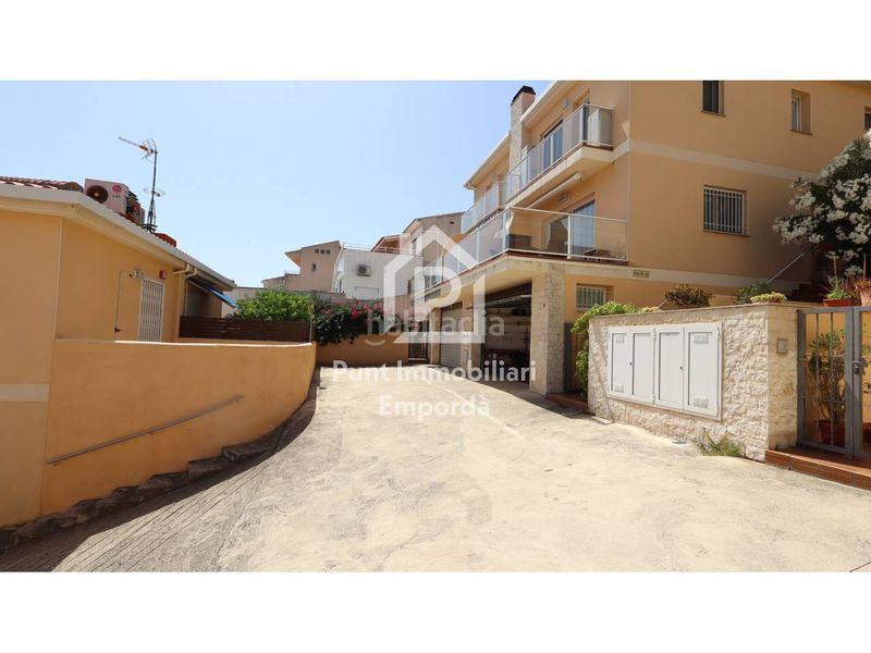 Foto 312e4053-84c1-487d-916e-43c0f0398c20. Casa adossada amb calefacció aparcament a Cau del Llop - Super Fener - Fener Llançà