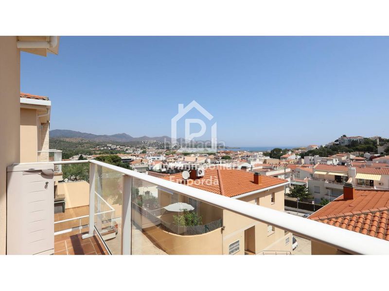 Foto 789782e1-eec1-48c6-9f37-8a98bada3961. Casa adossada amb calefacció aparcament a Cau del Llop - Super Fener - Fener Llançà