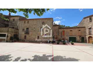 Maison  Plaza mayor. Vive el encanto auténtico de les escaules