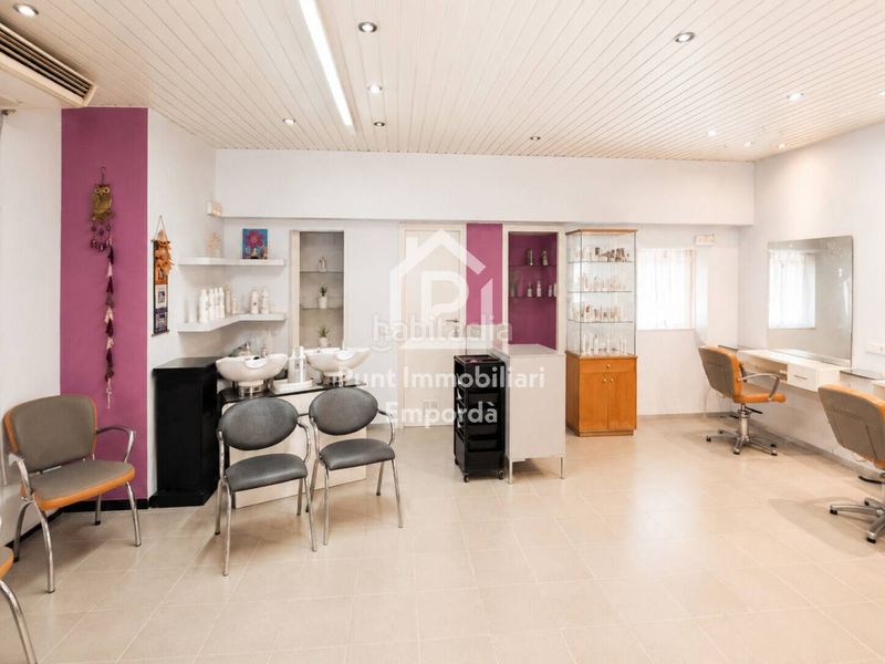 Foto 055057bd-3e69-4ef4-8573-3cb0e65f3daa. Local comercial a Carretera de Roses-Fossos Figueres