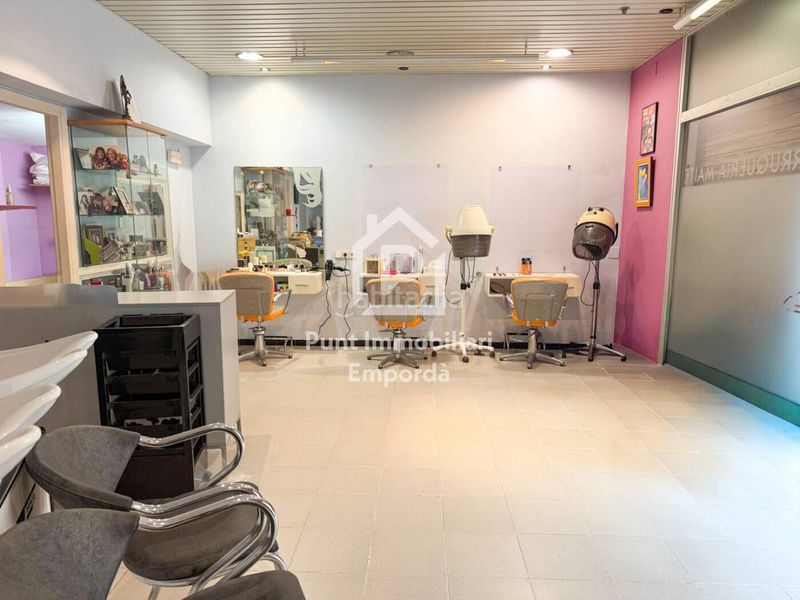 Foto 516cff21-6dc2-48c0-bbe9-d4677878f759. Local comercial a Carretera de Roses-Fossos Figueres