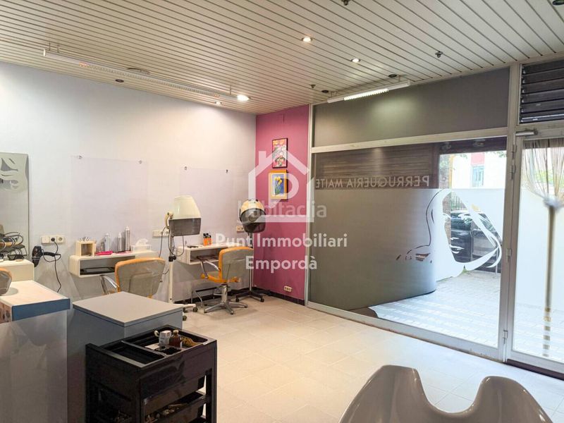 Foto c4ea85c7-61cc-411a-816d-6b7fe56b7ede. Local comercial a Carretera de Roses-Fossos Figueres