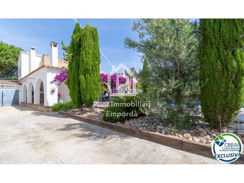 Foto 23f5f7c0-e73f-47fd-886f-209e443db5da. Casa amb aparcament piscina a Els Grecs-Mas Oliva Roses