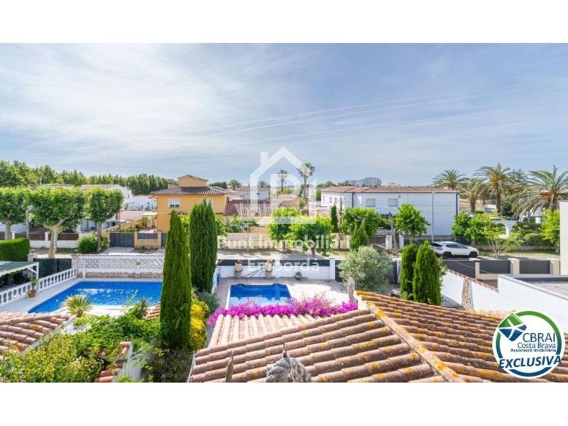 Foto 3b377f19-3e2f-43b3-9bc0-a6d34685e708. Casa amb aparcament piscina a Els Grecs-Mas Oliva Roses