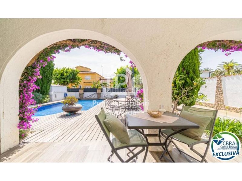 Foto 53ff5ce9-642a-4cf6-9456-176f26f3785e. Casa amb aparcament piscina a Els Grecs-Mas Oliva Roses