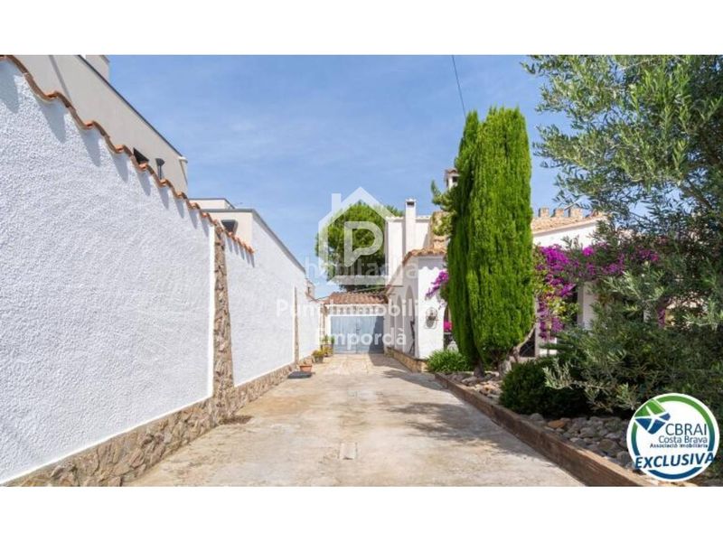 Foto 5481341a-4003-4a30-aeb0-61cf790efd78. Casa amb aparcament piscina a Els Grecs-Mas Oliva Roses