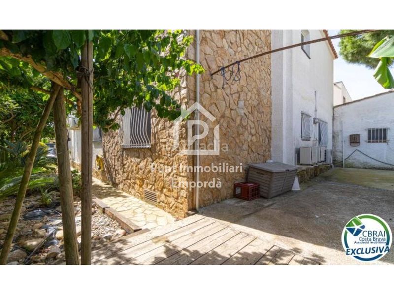 Foto 64416b6c-c9b3-4e07-af31-0b59f4e0c90e. Casa amb aparcament piscina a Els Grecs-Mas Oliva Roses