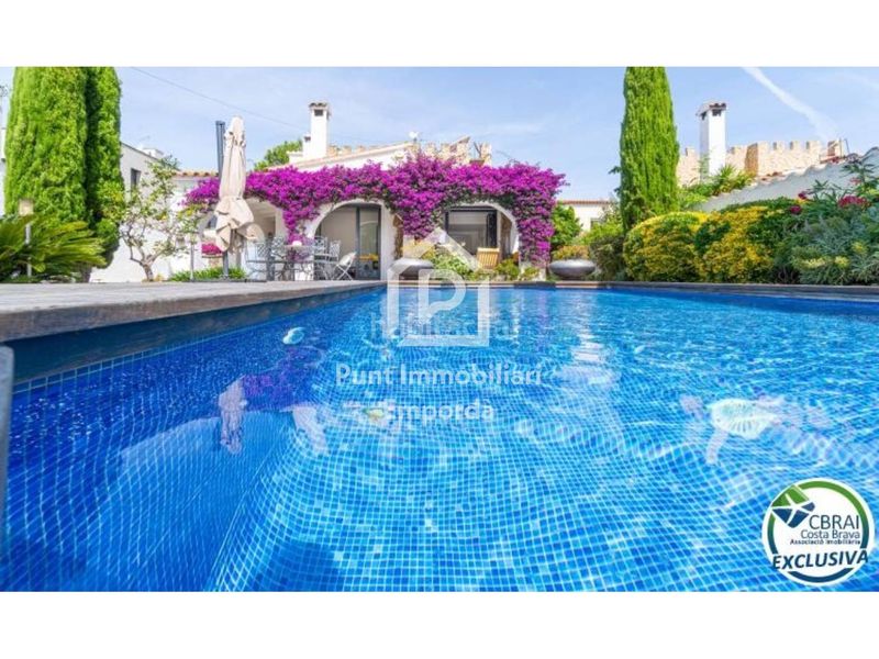 Foto 8963af70-0ccd-4616-89be-a6199a74e34c. Casa amb aparcament piscina a Els Grecs-Mas Oliva Roses