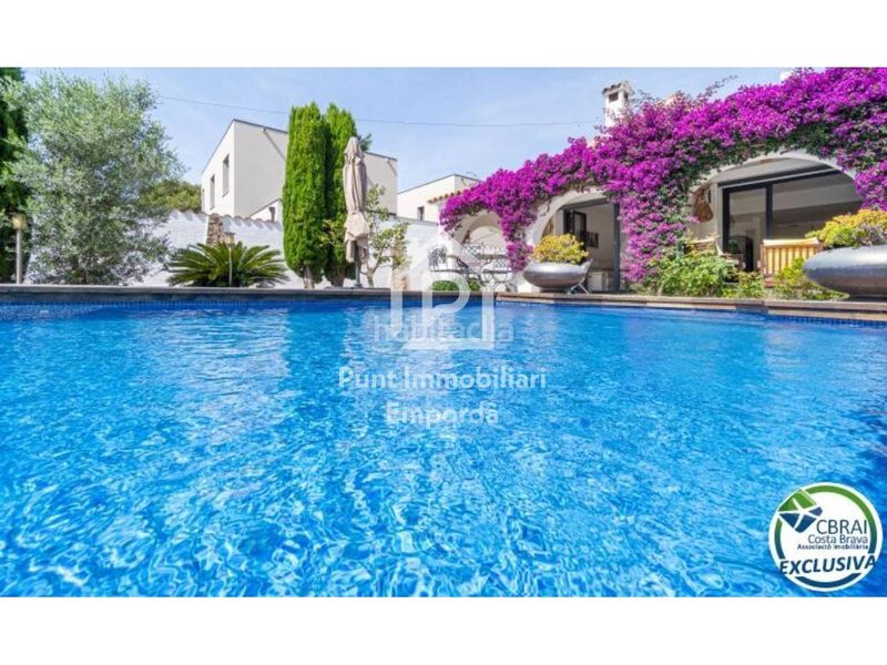 Foto 9831091c-3ebb-4ac0-b603-c5ba9b41ca5b. Casa amb aparcament piscina a Els Grecs-Mas Oliva Roses