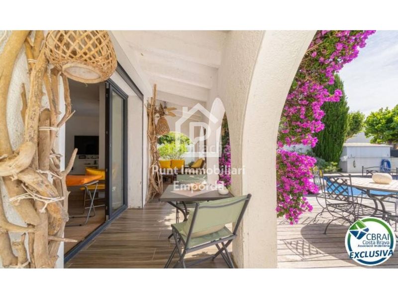 Foto aab3d769-c564-4a01-b6c6-0a4fa4aab796. Casa amb aparcament piscina a Els Grecs-Mas Oliva Roses