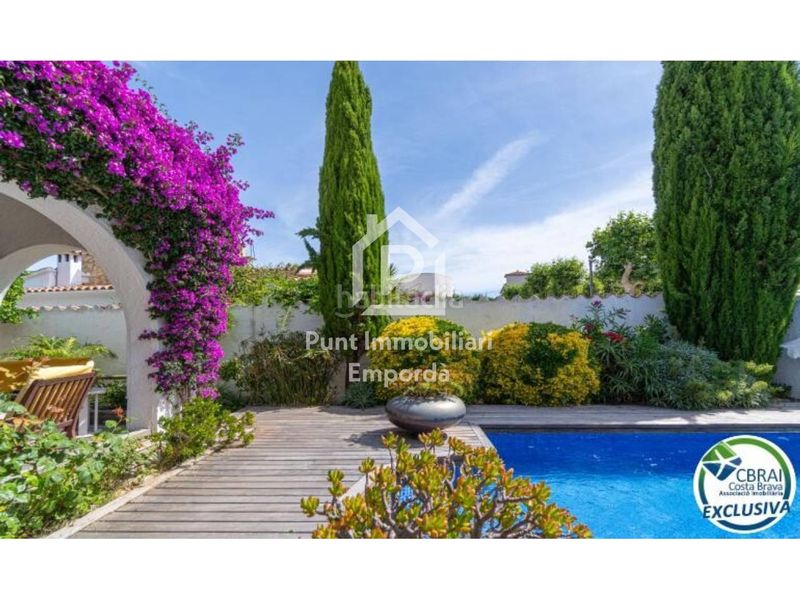 Foto cb3d1ee5-f954-4b10-a69a-f44bac025163. Casa amb aparcament piscina a Els Grecs-Mas Oliva Roses
