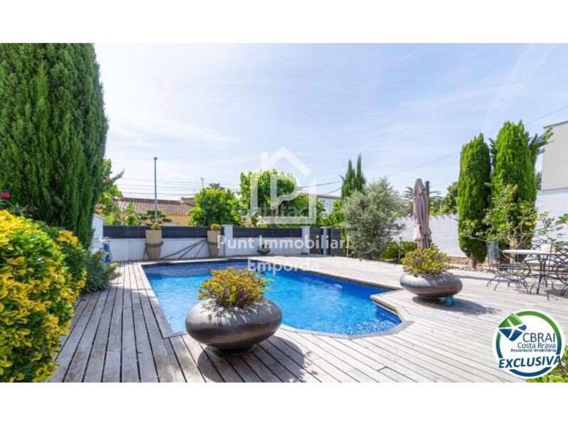Foto d6b46941-471f-4e0a-9578-b5626508bd18. Casa amb aparcament piscina a Els Grecs-Mas Oliva Roses