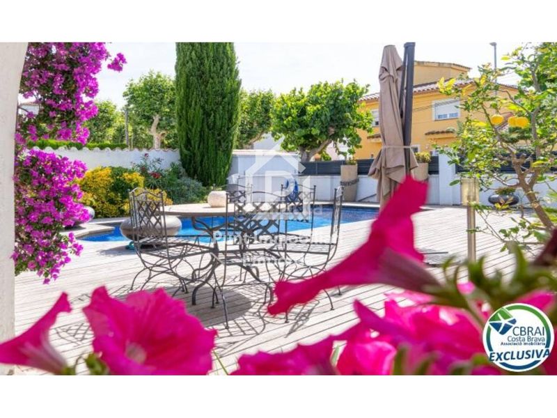 Foto e7c2ff37-557a-4571-8a2f-41f36b8473ae. Casa amb aparcament piscina a Els Grecs-Mas Oliva Roses