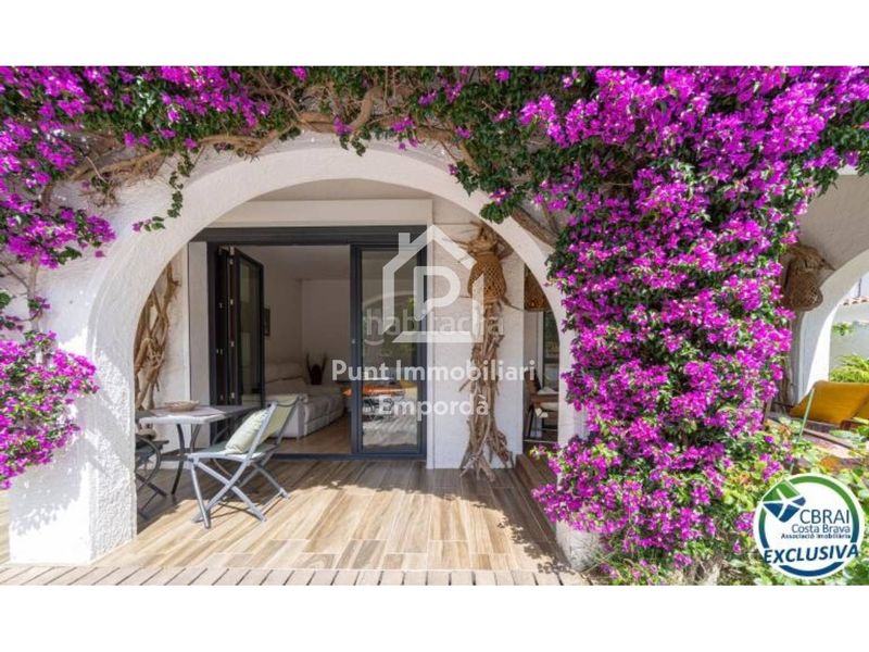 Foto ebb2c8eb-b04e-41e6-9ae6-2249af607e28. Casa amb aparcament piscina a Els Grecs-Mas Oliva Roses