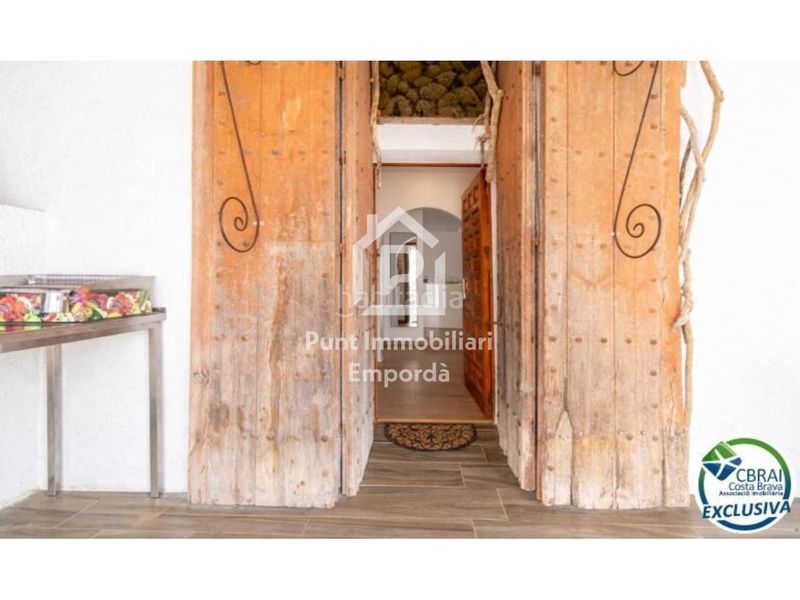 Foto f9955bb5-d6f0-4cc3-84e9-b466c1d424d8. Casa amb aparcament piscina a Els Grecs-Mas Oliva Roses