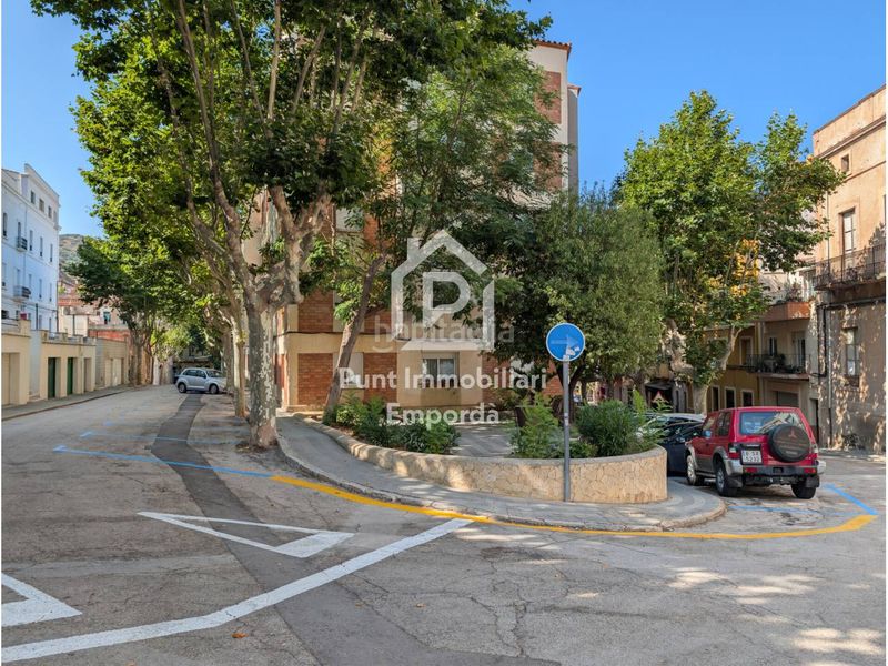 Foto f1534f81-0747-47ed-8cfd-bbc134240e33. Pis a Portbou