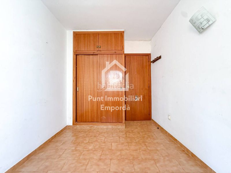 Foto 4d9eb511-6642-4722-82c1-41b206b81a86. Pis a Centre Roses