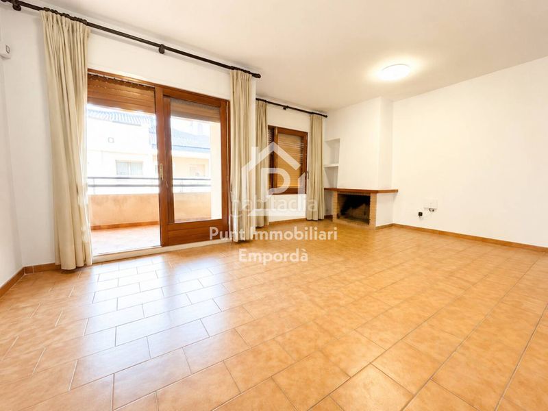 Foto d22a481d-2ad9-4666-9ed5-5c60f3b8b183. Pis a Centre Roses