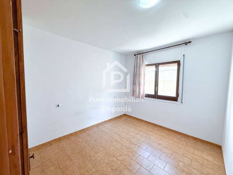 Foto ec7d80a1-25bc-4608-8a3b-dfd60f552757. Pis a Centre Roses