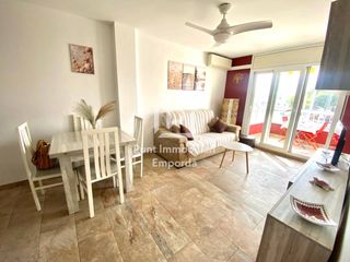 Pis  Calle poblat típic. Apartamento totalmente reformado con terraza y vistas al canal e