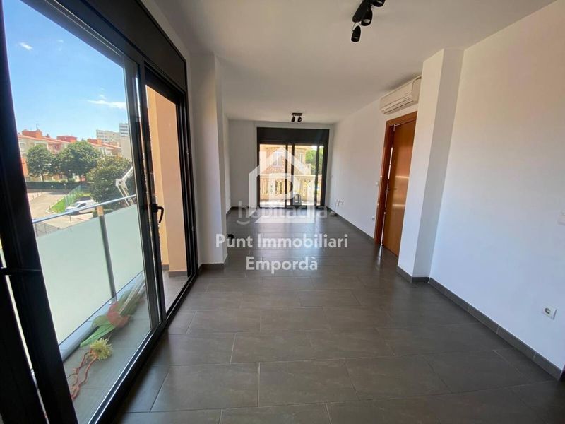 Foto 78c5ca85-9687-45f6-91f4-e611d3416e47. Apartament amb calefacció aparcament piscina a Muga - Gran Reserva - Badia Empuriabrava