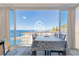 Apartment  Carretera canyelles. Apartamento con piscina, parking y vistas al mar en far de roses