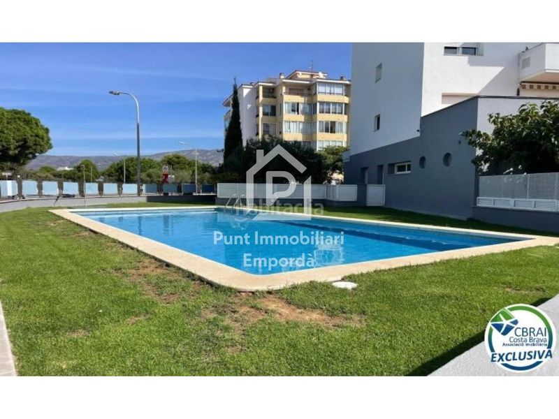 Foto 02b1c263-2416-4902-9288-4ce55619be6a. Pis amb calefacció aparcament piscina a Santa Margarida Roses