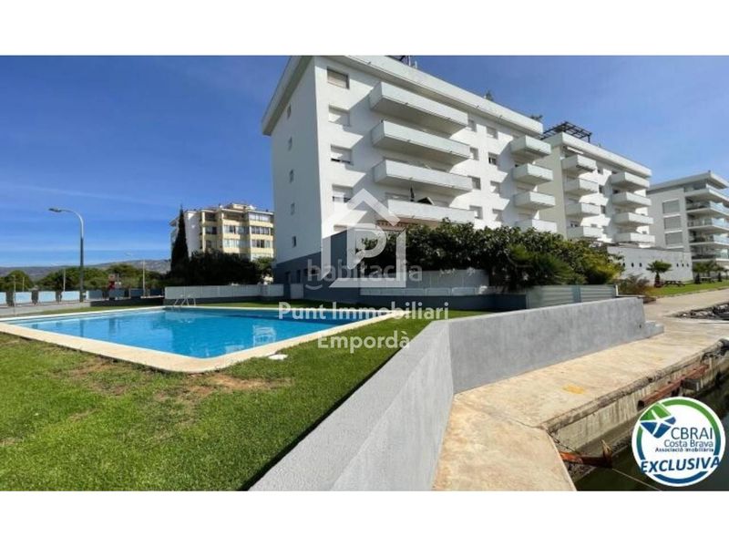 Foto c2f549ed-59e4-4125-9b0b-44da9277ba2f. Pis amb calefacció aparcament piscina a Santa Margarida Roses