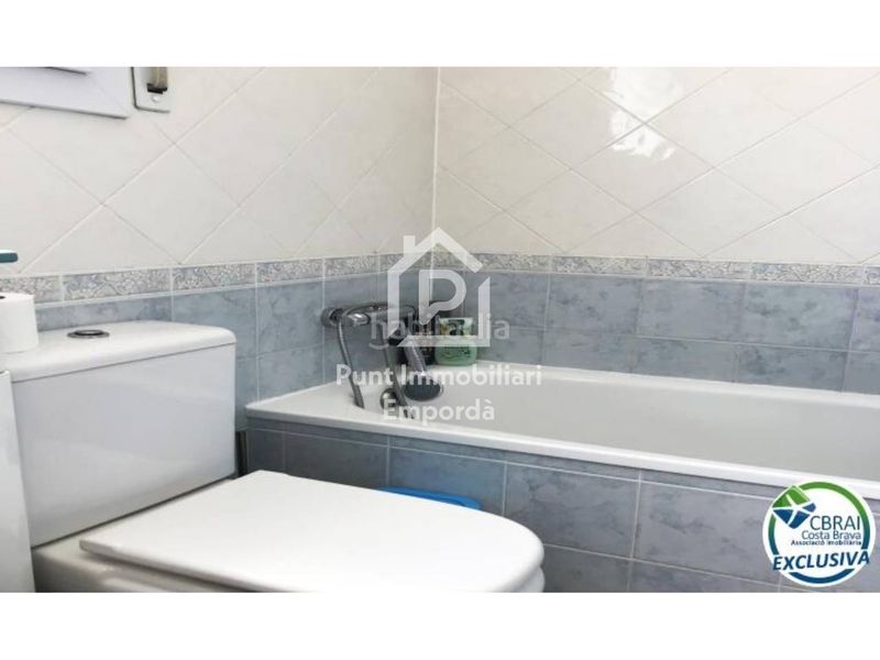 Foto f3ba1f94-2a18-446e-8374-de57589145a2. Pis amb calefacció aparcament piscina a Santa Margarida Roses