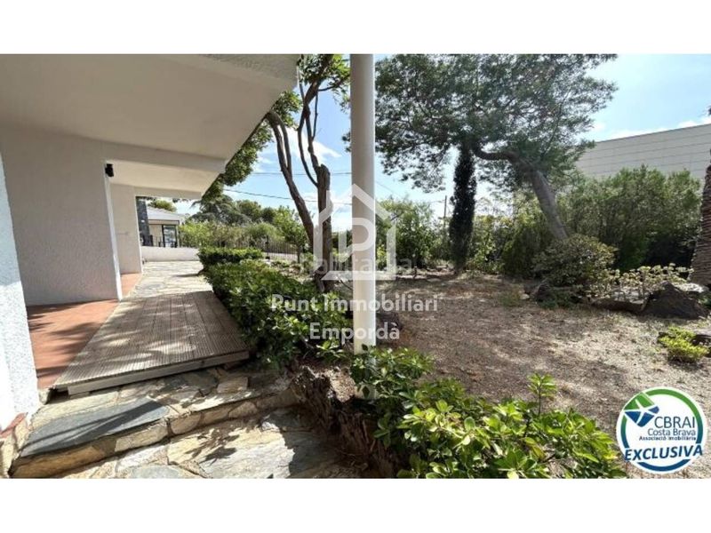 Foto 8f7f0585-b875-4557-bd0c-035e10ec64ec. Casa amb aparcament a Grifeu - Cap Ras - Els Estanys - Sant Genís Llançà