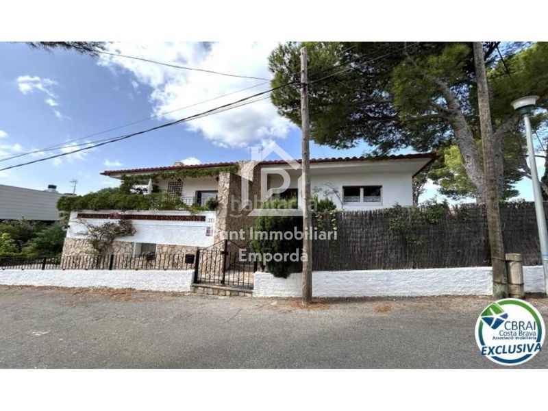 Foto ada65187-113b-4aaf-b2b9-2452d2862a8b. Casa amb aparcament a Grifeu - Cap Ras - Els Estanys - Sant Genís Llançà